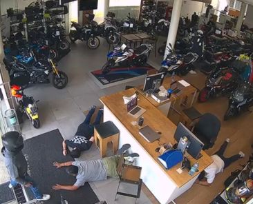 Captan-violento-asalto-en-agencia-de-motocicletas-en-Cuernavaca-no-hay-detenidos