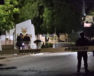 Localizan-dos-cuerpos-en-Culiacan-uno-decapitado-y-otro-con-un-cerdo-atado-al-cuello