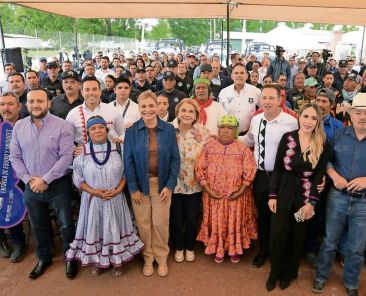 Gobierno-de-Chihuahua-entrega-equipo-policial-en-Guachochi