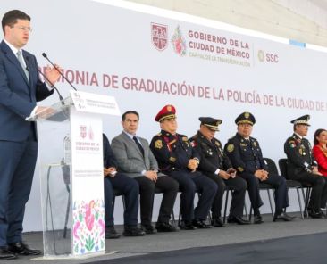Se-graduan-426-nuevos-policias-en-la-Ciudad-de-Mexico-anuncian-estimulo-economico-por-su-trabajo-durante-el-Mundial