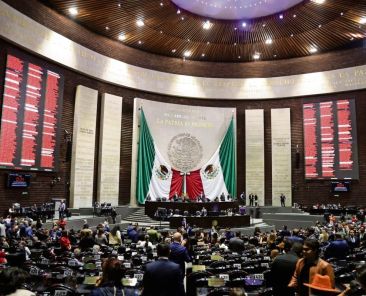 MC-propone-deducir-colegiaturas-universitarias-y-actualizar-topes-fiscales