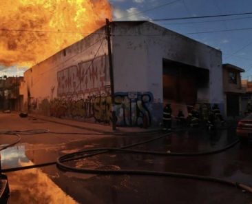 muere-vocalista-de-bronco-y-su-banda-tras-explosion-en-una-bodega-de-solventes-en-leon