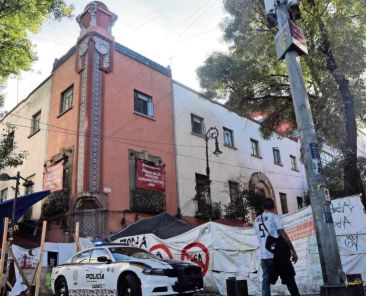 retiran-planton-frente-a-cuba-11-tras-expropiacion-del-inmueble-en-la-cdmx