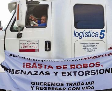 transportistas-bloquean-carreteras-en-27-estados-y-exigen-seguridad